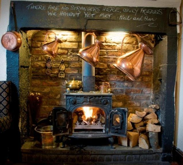 Kings Arms Hotel Holme  エクステリア 写真