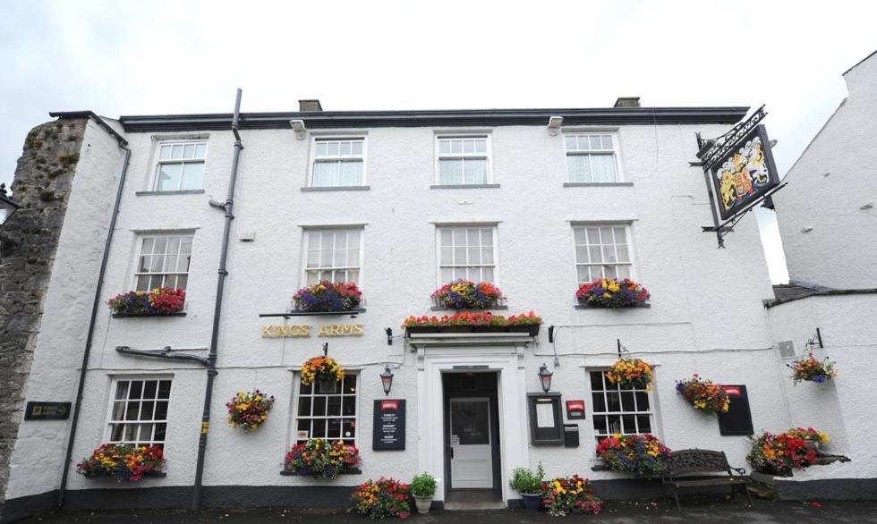 Kings Arms Hotel Holme  エクステリア 写真
