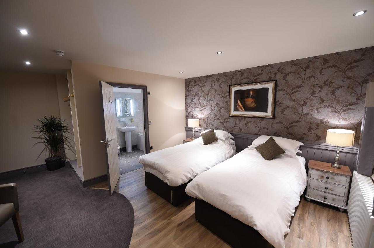 Kings Arms Hotel Holme  エクステリア 写真