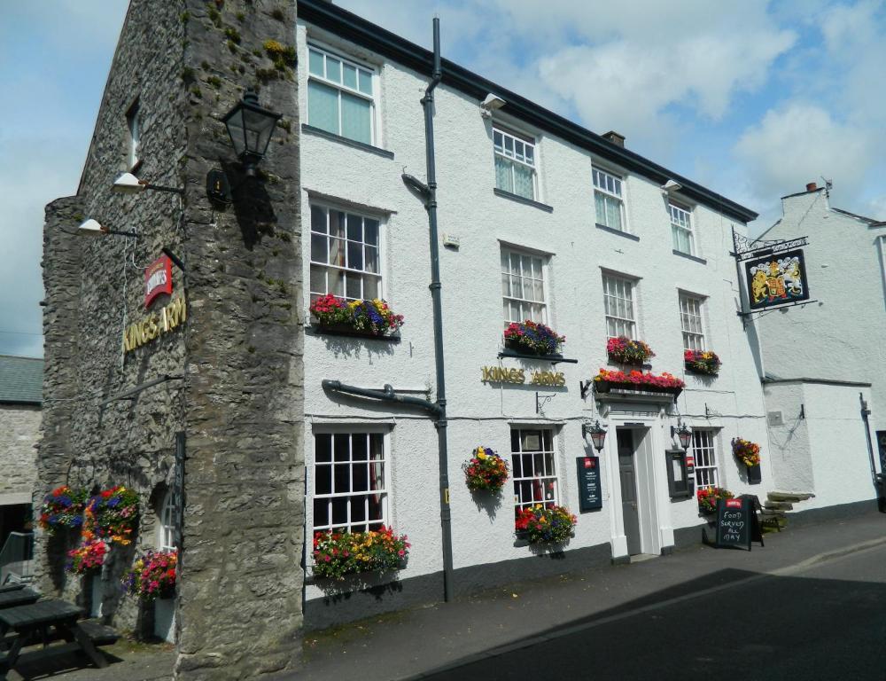 Kings Arms Hotel Holme  エクステリア 写真